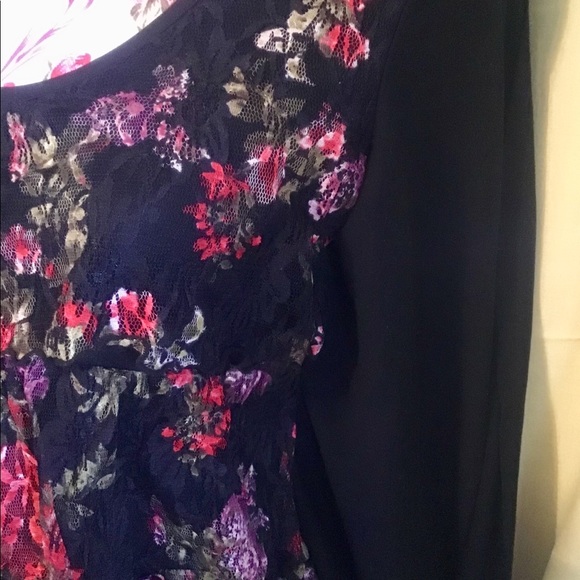 🌹NWT ROSE LACE JACKET TOP - Picture 2 of 6